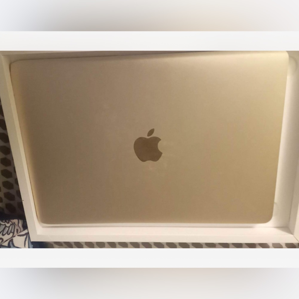 MacBook for parts or to be fixed for a low cost of $200 . Inbox me for more info